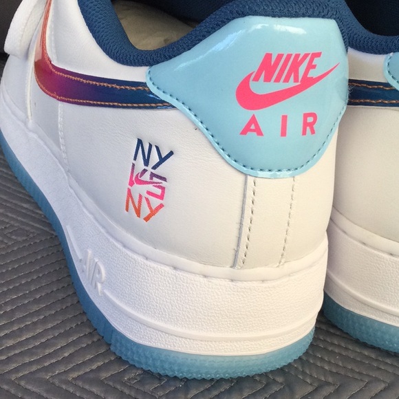 Nike Air Air Force 1 NY VS NY size 9.5 white/blue (aqua) sneakers for men. NWT - Picture 5 of 12